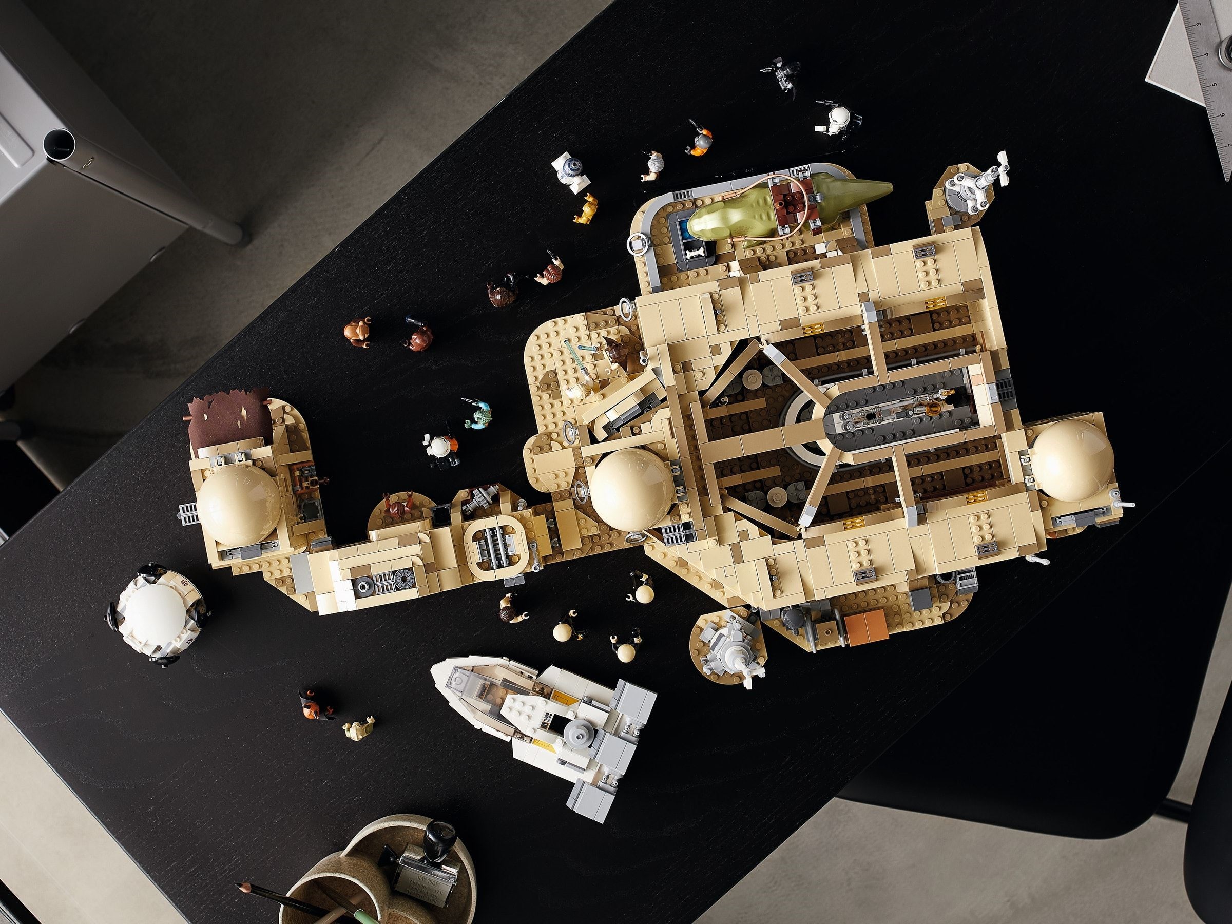 75290-1 - Mos Eisley Cantina - Image 11