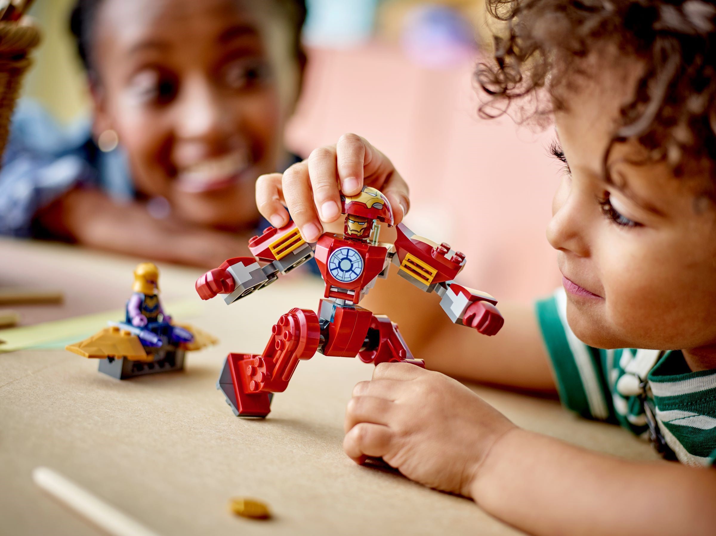76263-1 - Iron Man Hulkbuster vs. Thanos - Image 5