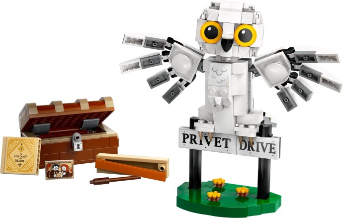 76425-1 - Hedwig at 4 Privet Drive